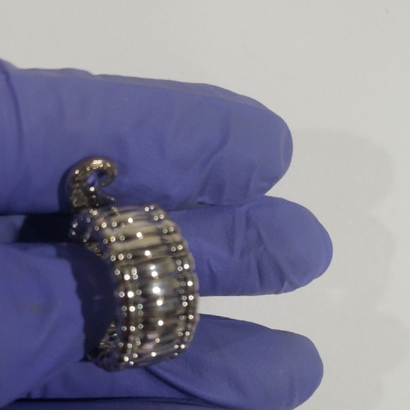 Elegant Silver tone Mustache Design Stretch Ring - Women's Fashion Jewelry - Picture 5 of 9